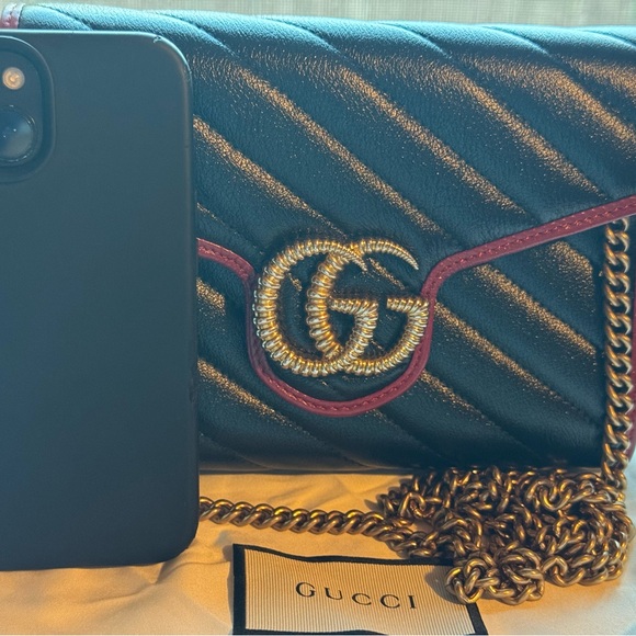 Gucci Black and Gold Chain Bag with Red Trim - Picture 3 of 10